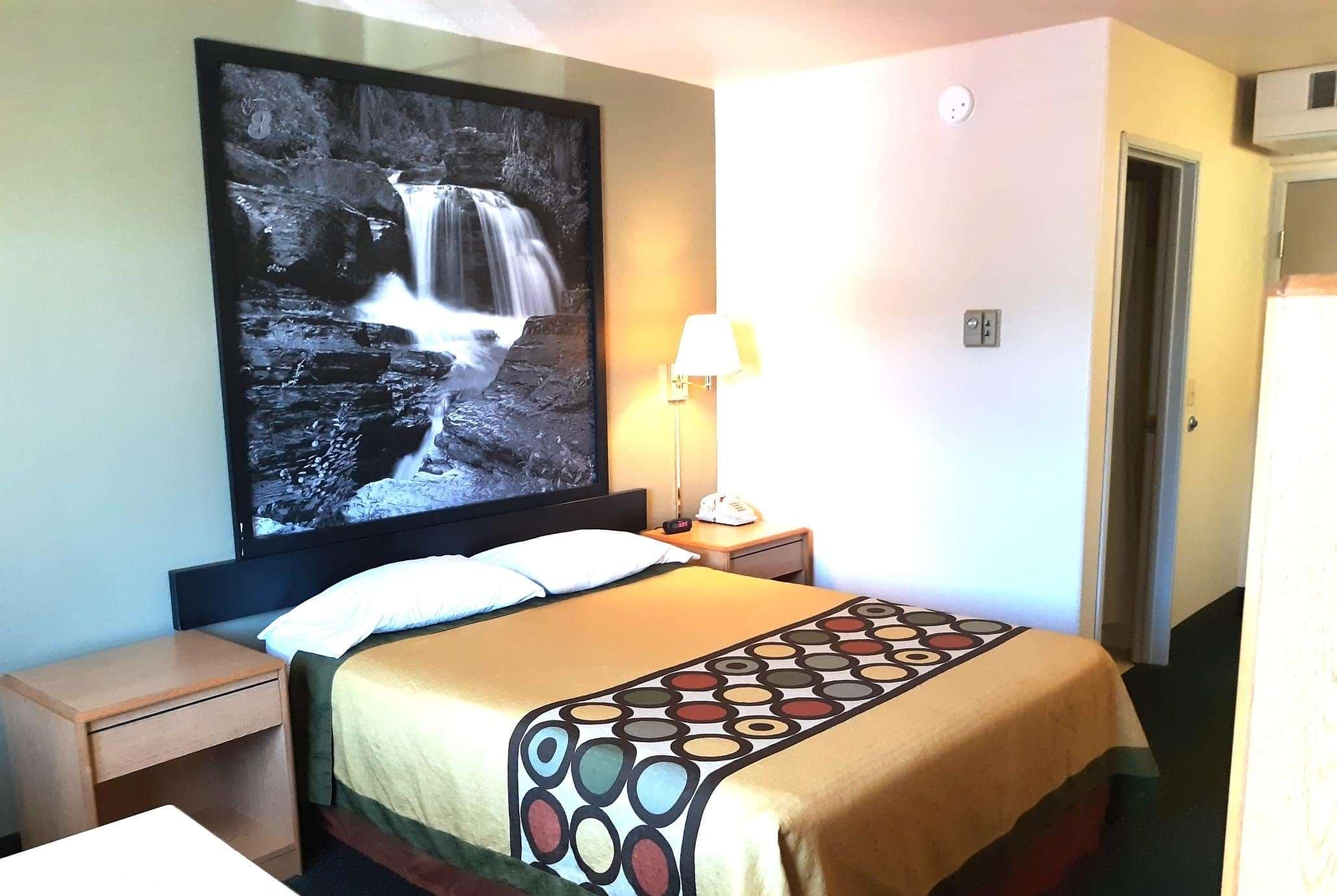 Super 8 By Wyndham Hamilton Hotel Kültér fotó