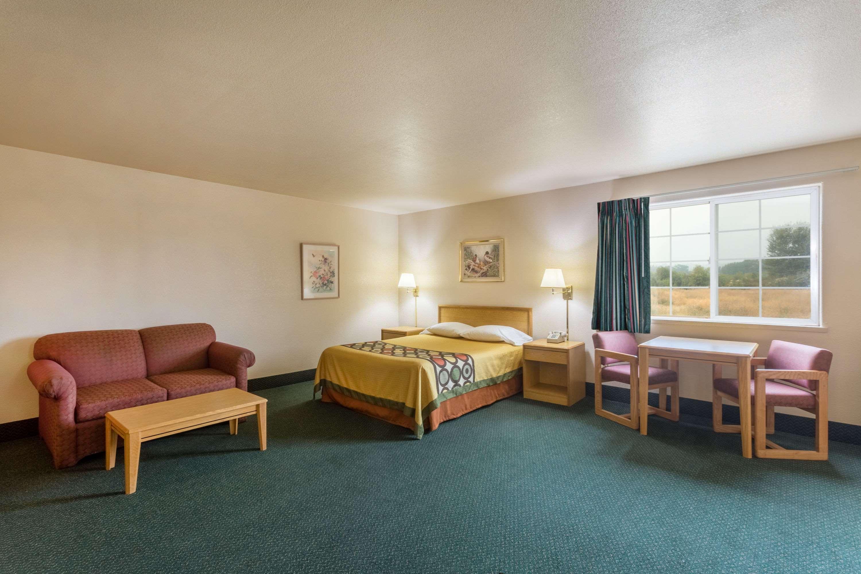 Super 8 By Wyndham Hamilton Hotel Kültér fotó