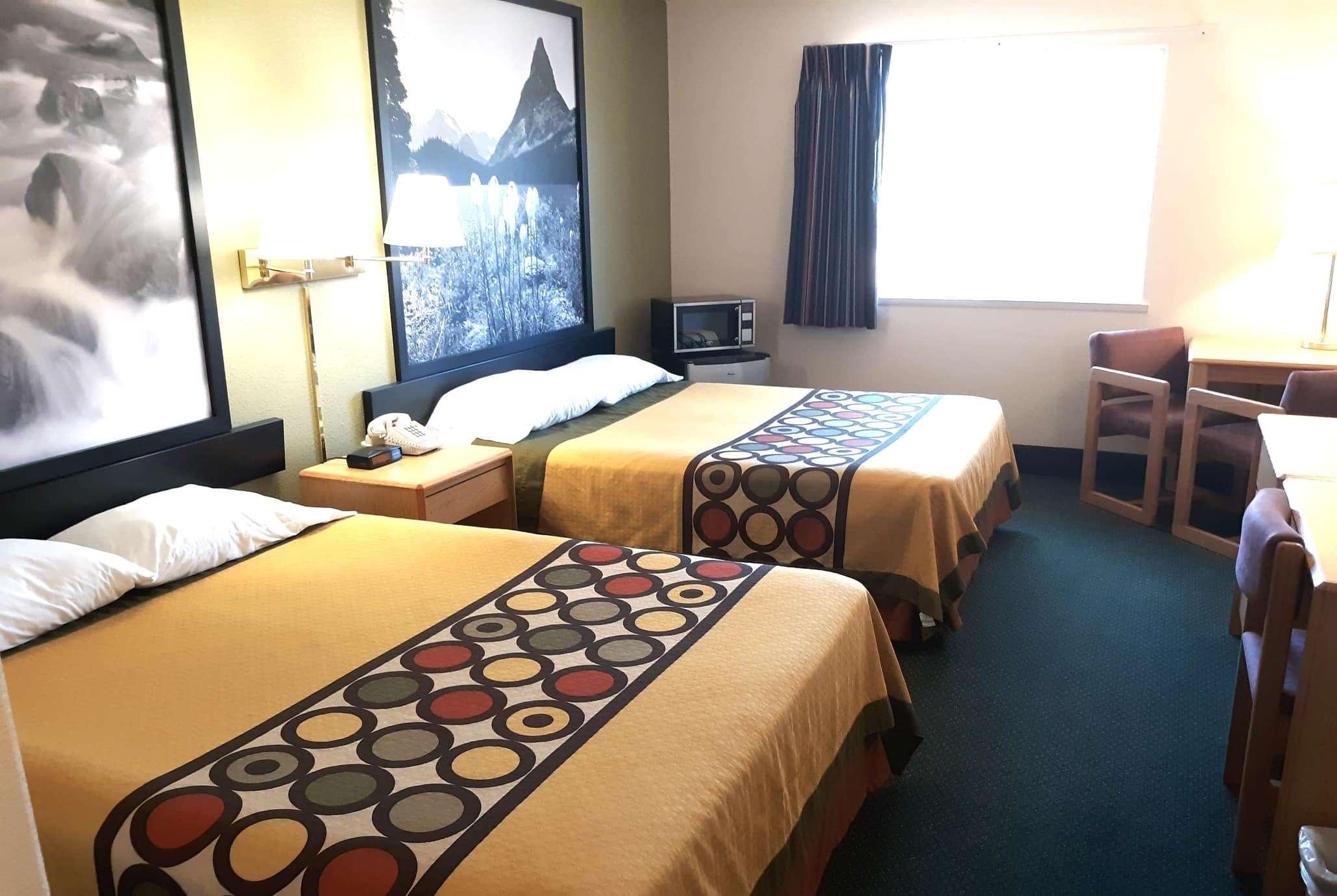 Super 8 By Wyndham Hamilton Hotel Kültér fotó